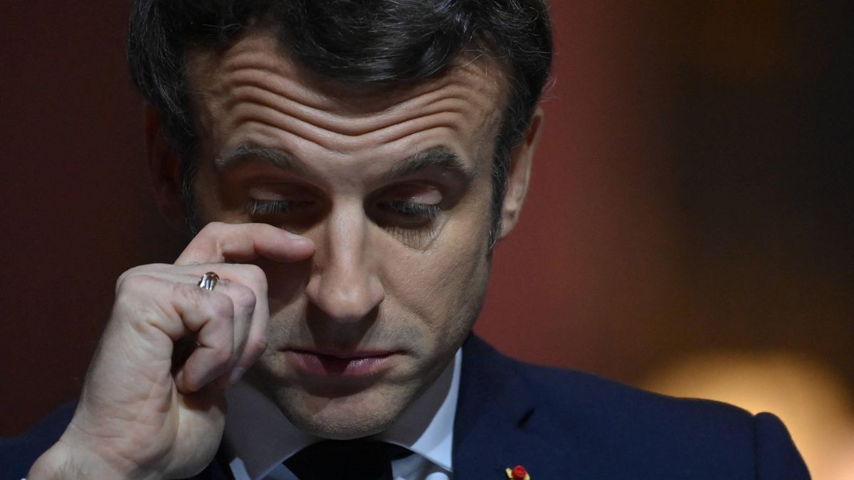 Emmanuel Macron chce być jak prezydent Ukrainy?