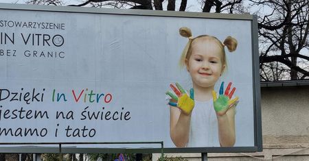 Warszawa. Nowy pomysł w walce na billboardy. Plakaty promujące in vitro