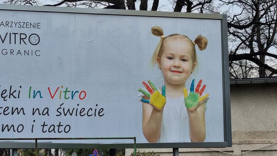 Warszawa. Plakaty kampanii reklamowej "Tak dla in vitro"wiszą już na billboardach