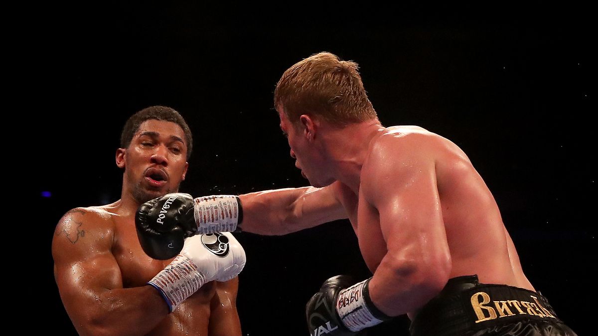 Getty Images / Richard Heathcote / Na zdjęciu: Anthony Joshua w walce z Aleksandrem Powietkinem