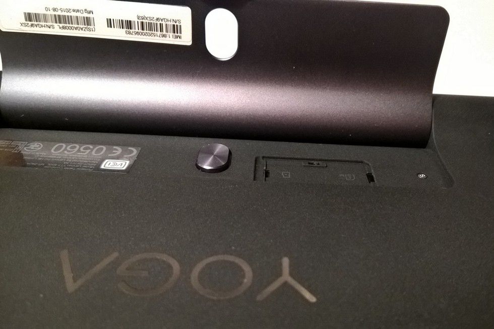 Yoga Tab 3 z obracaną kamerą i uruchamianiem gestem 4