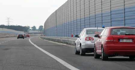 Dziecko chce siusiu? Nigdy nie wysadzaj dziecka na autostradzie!