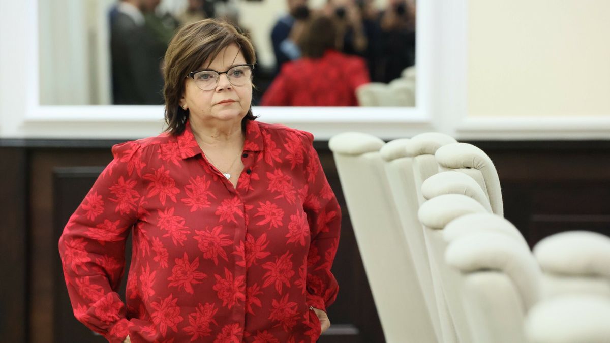 Sobotnie posiedzenie rz?du
Fot. Wojciech Olkusnik/East News, 28.09.2024. KPRM. Nadzwyczajne posiedzenie rzadu Donalda Tuska w sprawie sytuacji powodziowej.
N/z: minister zdrowia Izabela Leszczyna
Wojciech Olkusnik