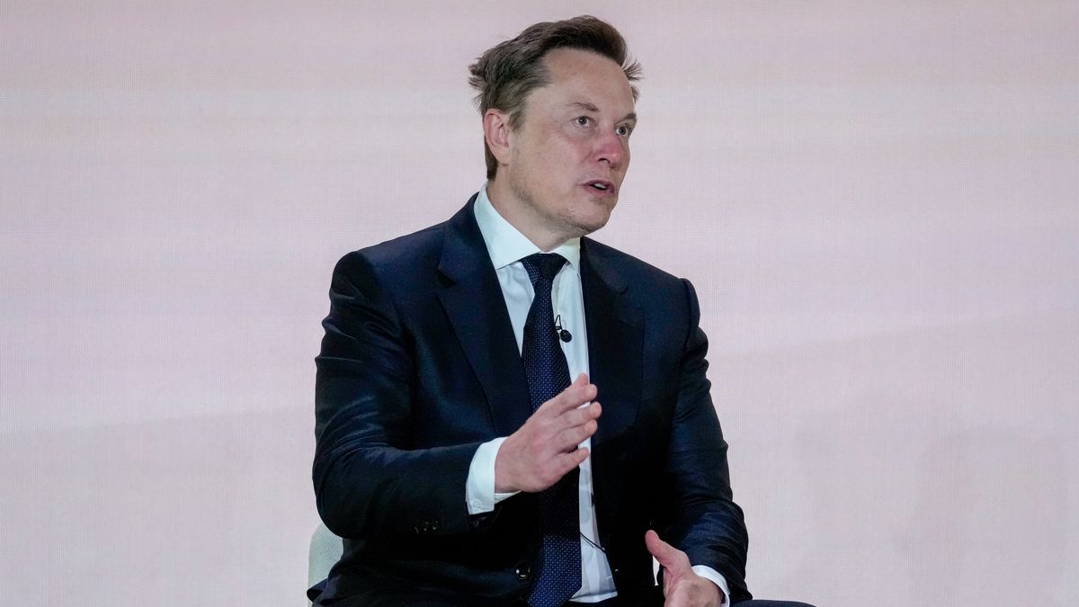 Tech, AI Leaders Join Trump For Launch Of Government Website
Elon Musk, chief executive officer of Tesla Inc., during the launch of America.gov in Washington, DC, US, on Tuesday, Sept. 29, 2026. The new website is designed to help Americans access federal information and resources currently spread among numerous agencies. Photographer: Daniel Heuer/Bloomberg via Getty Images
Bloomberg
u.s. government, 2026uspolitics, american, government news, business news