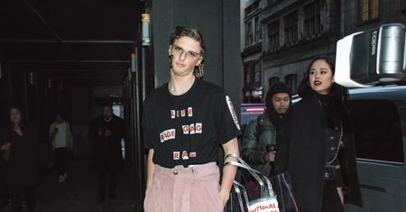 Chłopak udawał modela na Tygodniu Mody. Oszukał fotografów i gwiazdy
