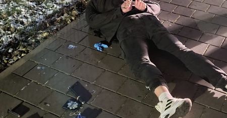 Katowice. Jako policjanci przeszukiwali mieszkanie i grozili kobiecie. Złapani na gorącym uczynku