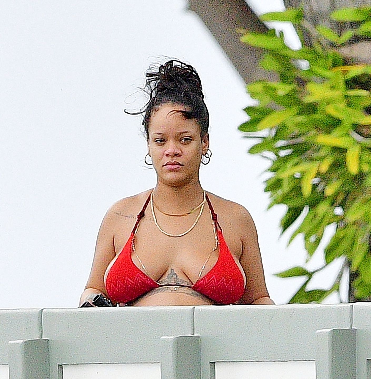 *PREMIUM-EXCLUSIVE* MUST CALL FOR PRICING BEFORE USAGE - STRICTLY NOT AVAILABLE FOR ONLINE USAGE UNTIL 19:00 PM UK TIME ON 20/04/2022  - heavily pregnant singer Rihanna was spotted cheering on and taking pictures of her boyfriend ASAP Rocky with her Mum wBridgetown, BARBADOS  -  *PREMIUM-EXCLUSIVE*  - MUST CALL FOR PRICING BEFORE USAGE - STRICTLY NOT AVAILABLE FOR ONLINE USAGE UNTIL 19:00 PM UK TIME ON 20/04/2022  - Heavily pregnant singer Rihanna was spotted cheering on and taking pictures of her boyfriend ASAP Rocky with her Mum while he enjoys some Jetskiing on holiday in Barbados.The singer looked radiant as she watched her BAE Asap Rocky with some binoculars riding some waves as she took pictures and cheered him on with her mum and friends!*UK Clients - Pictures Containing ChildrenPlease Pixelate Face Prior To Publication*,Image: 684653933, License: Rights-managed, Restrictions: RIGHTS: WORLDWIDE EXCEPT IN AUSTRIA, GERMANY, SWITZERLAND, Model Release: no, Pictured: Rihanna - ASAP Rocky, Credit line: C.Pitt/T.Atwell/@246Paps / BACKGRID / Backgrid UK / ForumC.Pitt/T.Atwell/@246Paps / BACKGRID / Backgrid UK / ForumRihanna, Pregnant, Pregnancy, Baby Bump, Expectant Mother, Holiday, Vacation, Enjoy, Enjoying, Makeup, Pink Lipstick, Hoop Earrings, Short Necklace, Red Bikini Top, Swimsuit, Swimwear, Cleavage, Bust, Flash, Flashing, Red Skirt, Mini Skirt, Smile, Funny