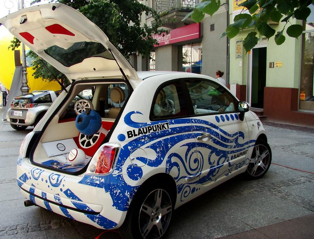 Fiat 500 Blaupunkt (fot. googleapis.com)