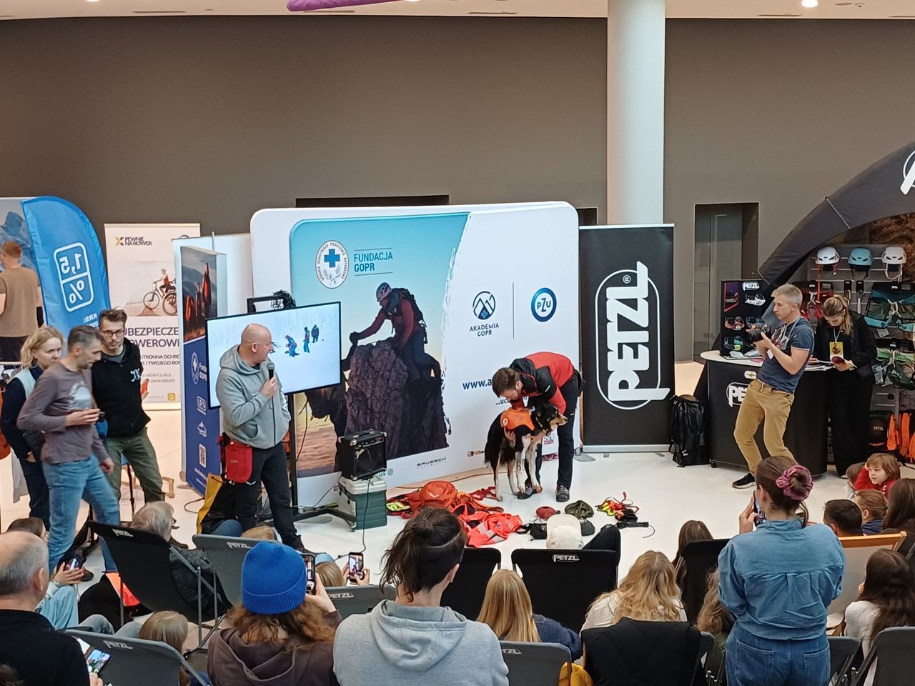 Kraków: Festiwal Górski ze zdobywcami szczytów, rozmowami o bezpieczeństwie i bogatą ofertą sprzętu