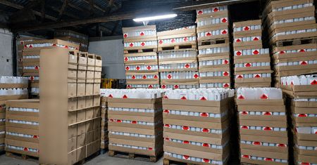 Ponad 64 tys. litrów preparatu biobójczego. Tak produkowali alkohol