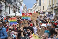 Zatrzymanie Margot. Demonstracje w wielu miastach. Pikieta przed aresztem, gdzie znajduje się aktywistka LGBT