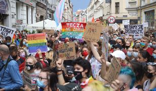 Zatrzymanie Margot. Demonstracje w wielu miastach. Pikieta przed aresztem, gdzie znajduje się aktywistka LGBT