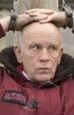 ''Red 2'': John Malkovich sprawy z kobietami załatwia spluwą!