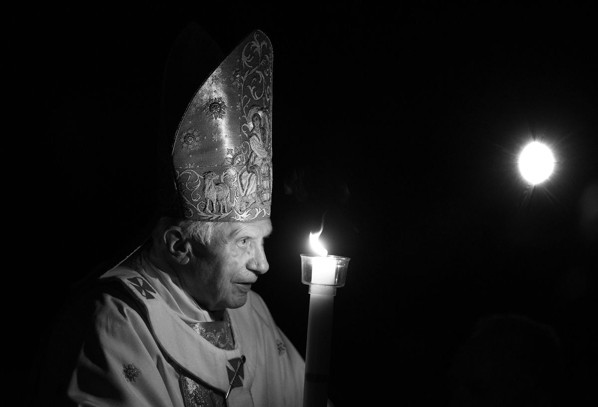 Benedykt XVI nie żyje. Jest data pogrzebu