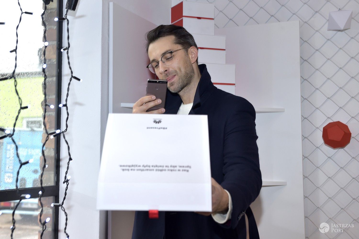 Filip Bobek o robieniu selfie