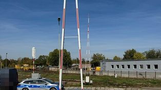 "Chciała zdążyć na pociąg, więc zostawiła auto pod rogatkami. Teraz zapłaci znacznie więcej niż mandat".
