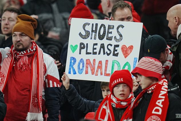 To fan chciał od Cristiano Ronaldo (fot. EPA/Liselotte Sabroe)