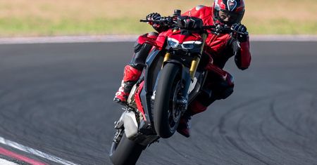 Nowy Streetfighter V4 to najszybsze Ducati bez owiewek. Teraz bliżej mu do Panigale