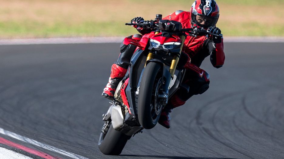 Ducati Streetfighter V4 