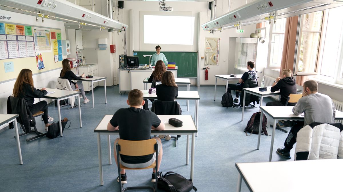 Część niemieckich uczniów uważa, że to Polska wywołała II wojnę