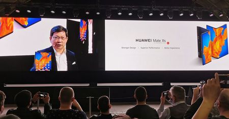 Ciekawy i piekielnie drogi Huawei Mate Xs zaprezentowany. Widzieliśmy najnowszego składanego smartfona