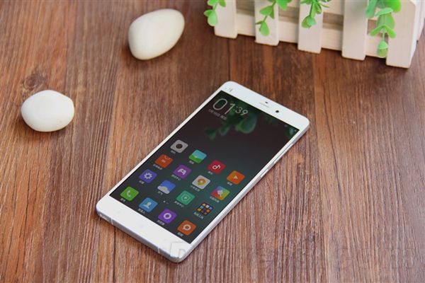 W skrócie: Xiaomi Mi Note na zdjęciach, koniec marki Ascend i i klon iPhone'a 6 27