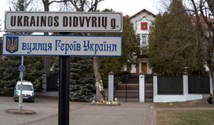 Koktajlami Mołotowa w ambasadę. Prokuratura z Wilna bada sprawę