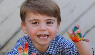 Nowe zdjęcia księcia Louisa. Co za łobuziak!