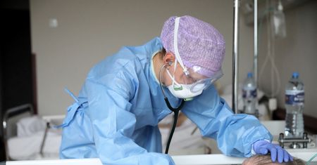 Koronawirus. Naukowcy wzywają WHO do podania konkretów