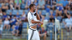 Ruch lewostronny. Legia depnęła i goni peleton