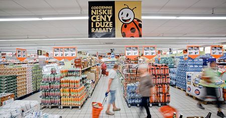 Biedronka znów to robi. "Limit dzienny - 12 opakowań"