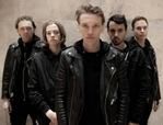 Jamie Campbell Bower z zespołem Counterfeit na koncertach w Polsce