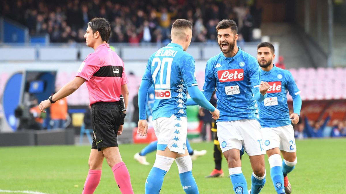 PAP/EPA / CIRO FUSCO  / Na zdjęciu: Piotr Zieliński (drugi z lewej)