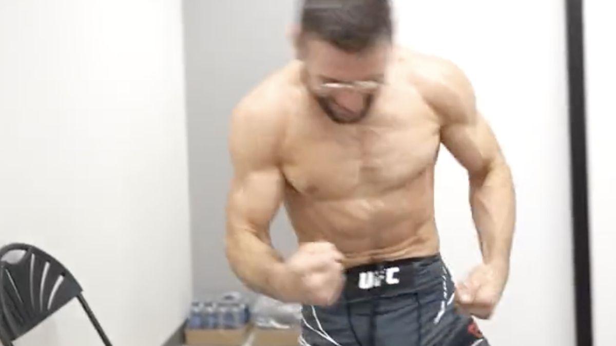 Radość Mateusza Gamrota po walce 