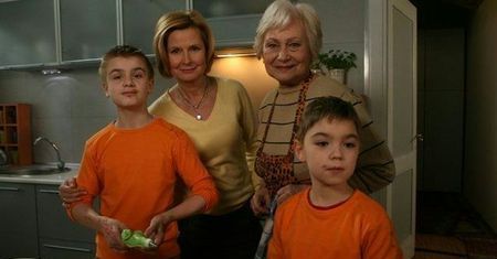 "Klan": 15 serialowych wpadek i absurdów