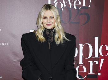 Ta spódnica to hit wiosny. Małgorzata Kożuchowska zachwyca stylizacją z nutą zmysłowości