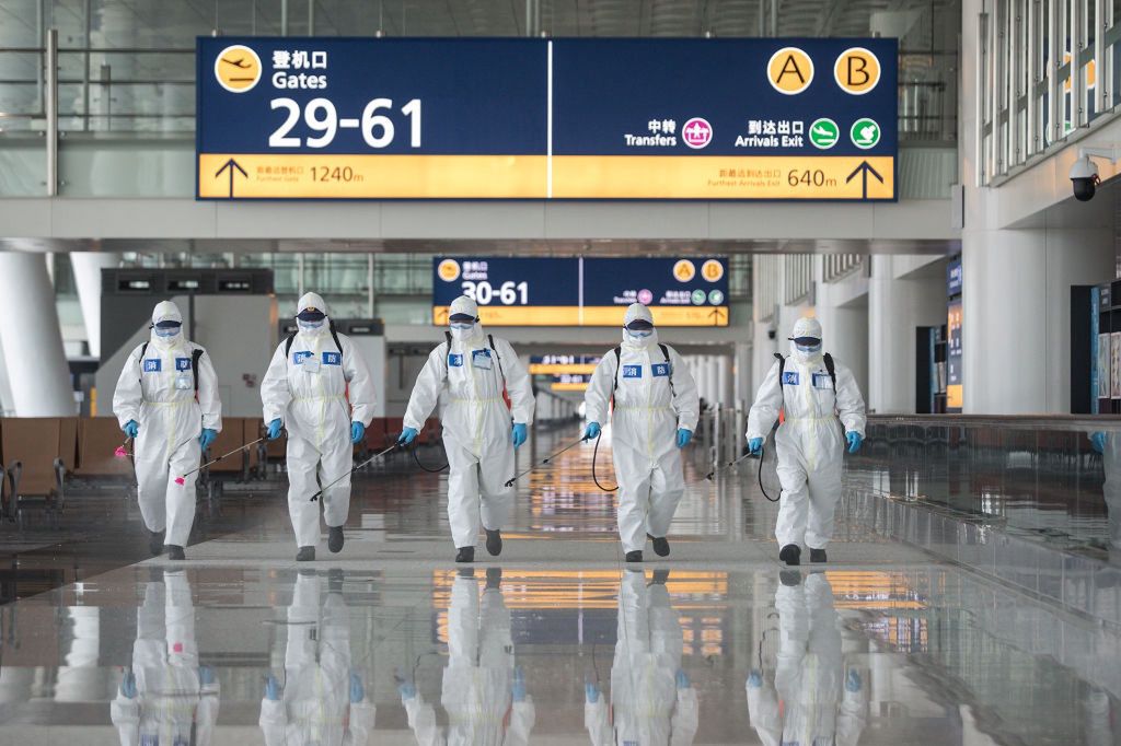 Koronawirus w Chinach. Lotnisko w Wuhan otwarte