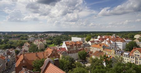 Pogoda w Olsztynie. Prognoza na niedzielę 12 października. Przyjemna aura i lekki deszcz
