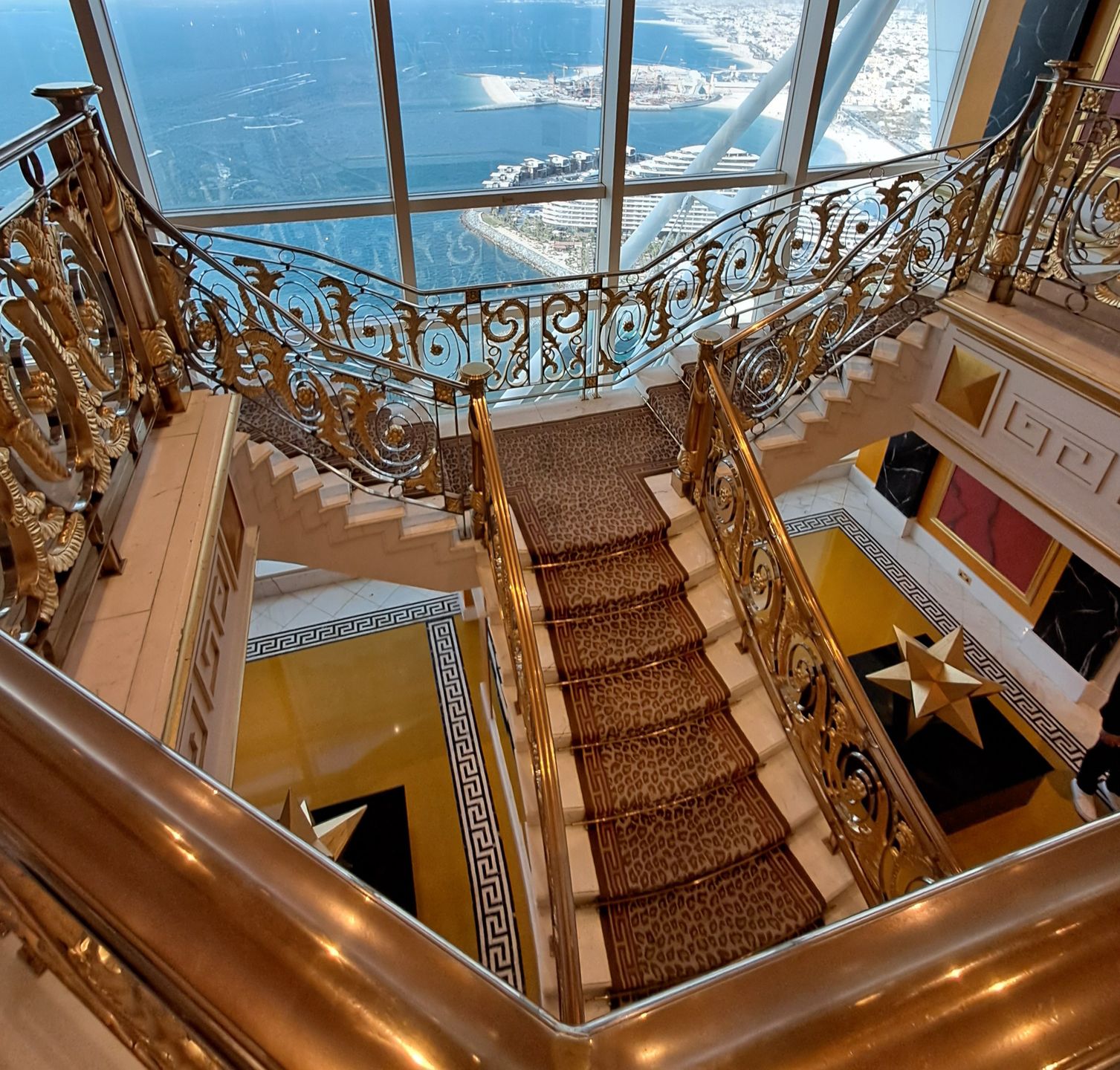 Ten apartament gościł wiele gwiazd. Doba kosztuje około 25000 zł