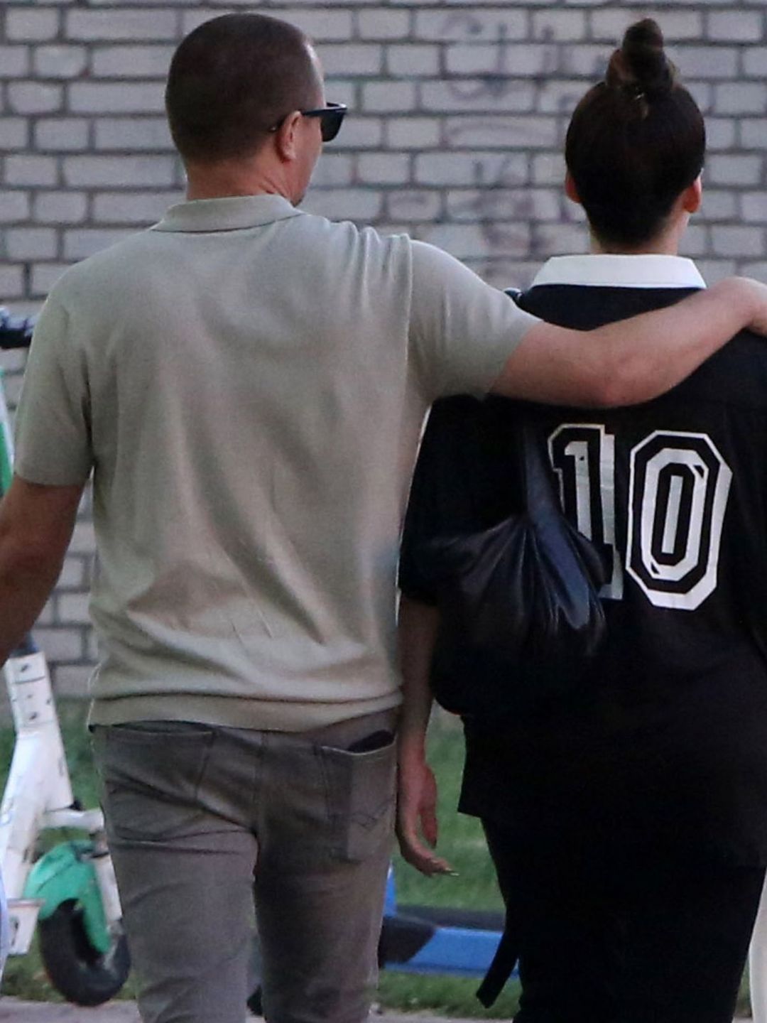 Dominika i Marcin Hakiel na komplementowaniu wyprawki 