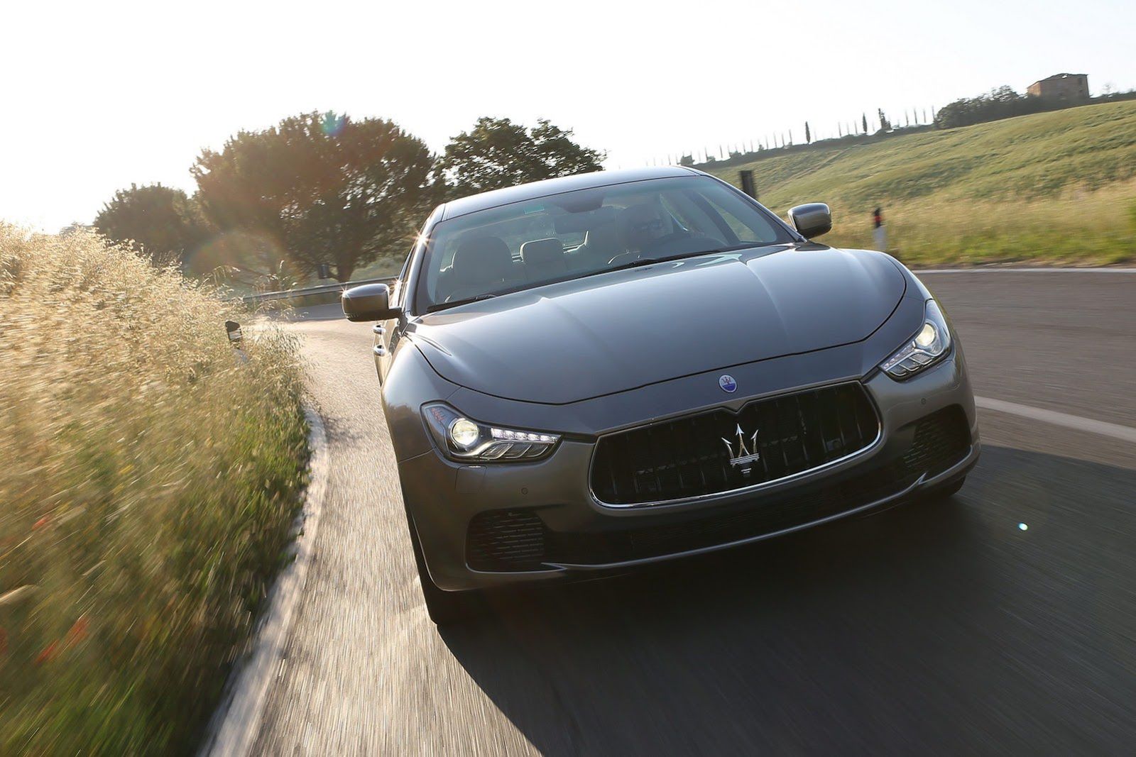 2014 Maserati Ghibli - Włosi wiedzą, co to piękno [galeria] 18