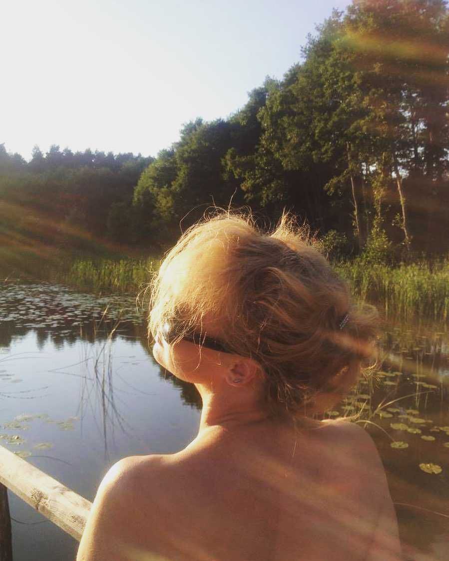 Adrianna Biedrzyńska w wersji topless na wakacjach
