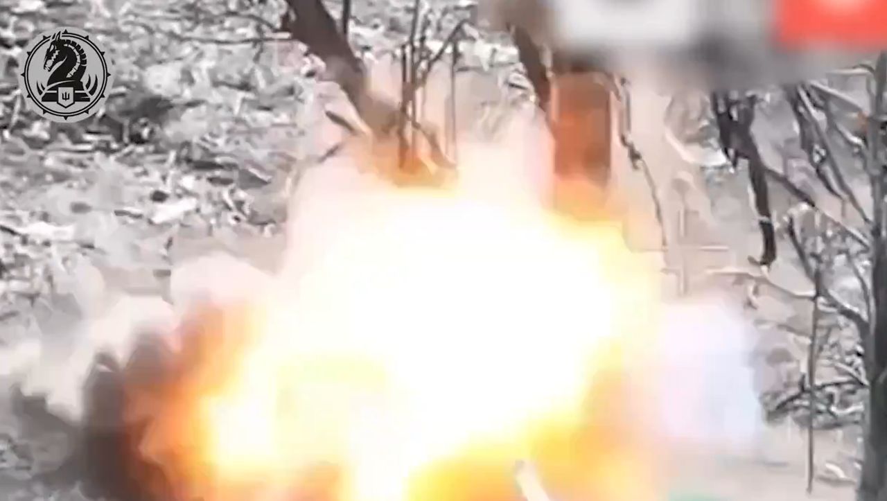 Rosjanin rzucił granatnikiem przeciwpancernym RPG-7 w uszkodzonego drona.