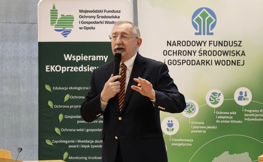 Ogromne zarobki wiceszefa Funduszu. "To kolega Czarzastego"