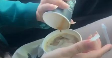 Trik z TikToka podbija sieć. Zobacz, co zrobiła z napojem z McDonald's