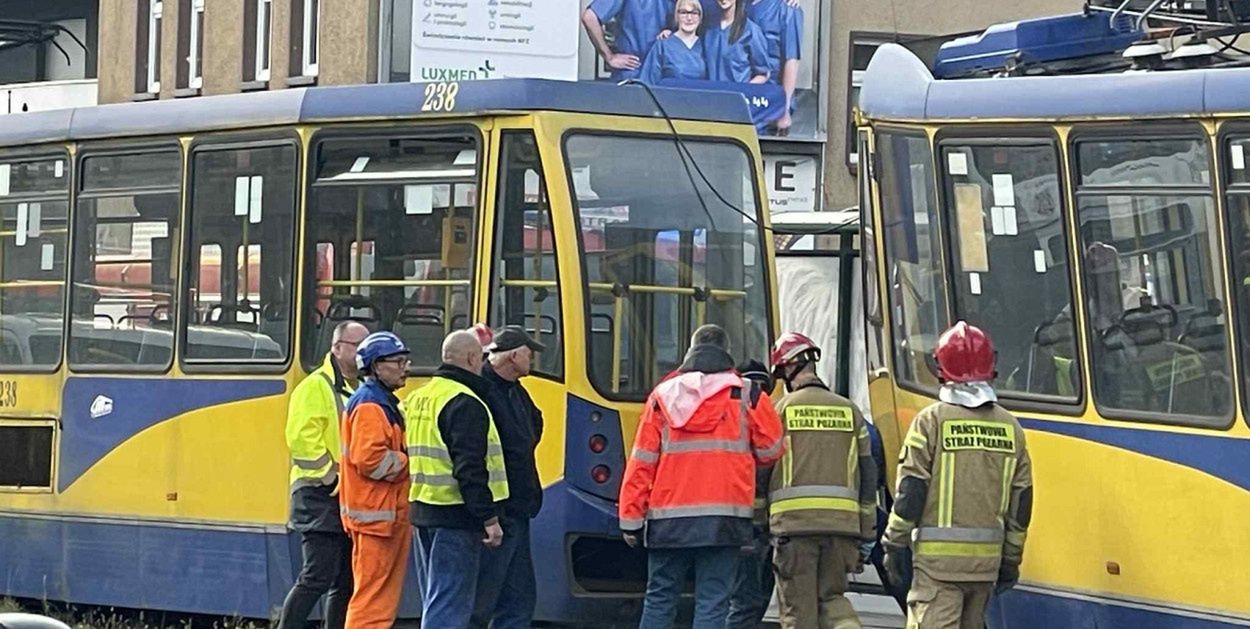 Toruń: Wykolejony tramwaj zatrzymał miasto! MZK wprowadza awaryjne zmiany