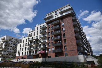 Zandberg: na głupio wydanych pieniądzach skorzystają banki i deweloperzy