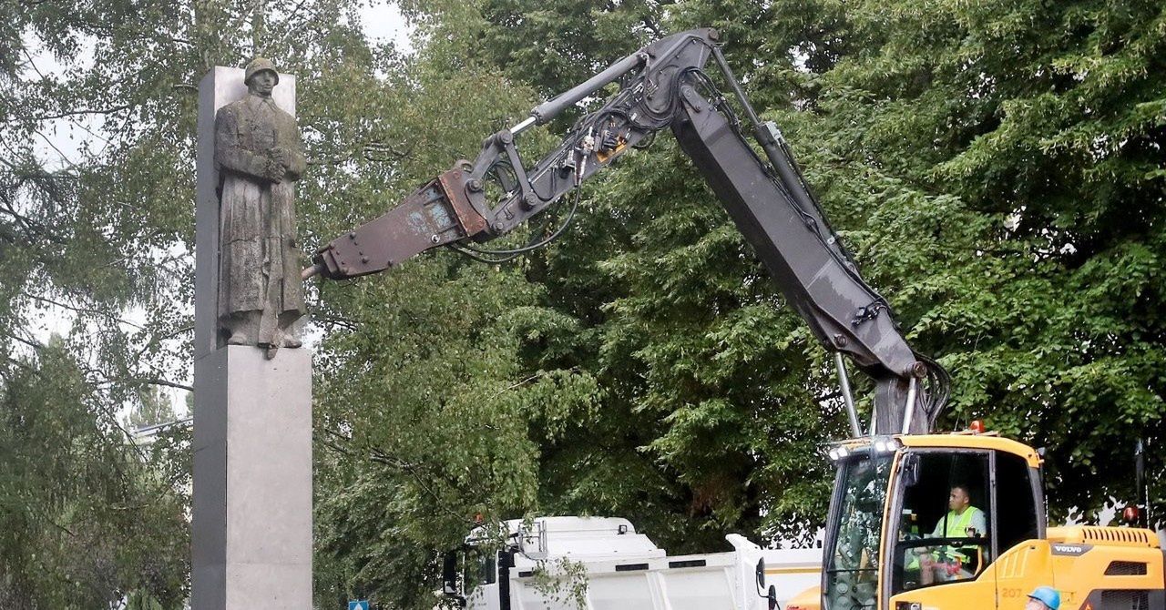 Szczecin: Tablica upamiętniająca polskich żołnierzy w miejscu komunistycznego pomnika w Dąbiu?