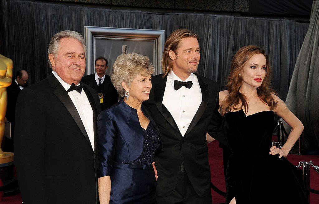 Angelina Jolie and Brad Pitt with their parents