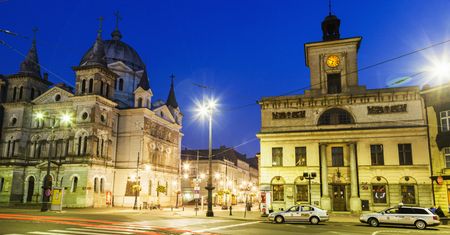 Pogoda w Łodzi. Prognoza na poniedziałek 17 listopada. Chłodno, przelotne opady i przejaśnienia wieczorem